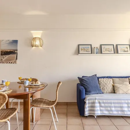 #014 Mar & By Holidays *